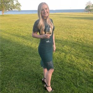 Meet your Posher, Desiree!